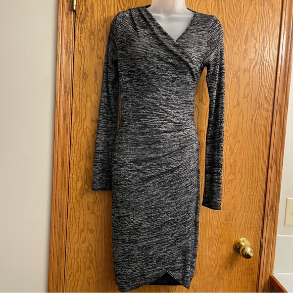 Aritzia Wilfred Free Bodycon Long Sleeve Midi Dress in Heather Grey Size… - Picture 6 of 13